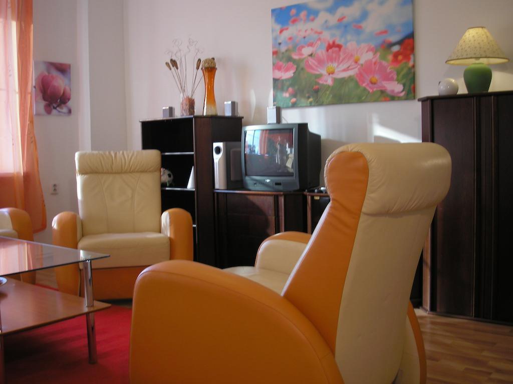 Apartment Accommodation Up To 17 Bratislava Ngoại thất bức ảnh